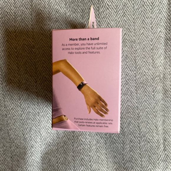 Amazon Halo View Activity Tracker - Lavender Dream, M/L - Color Display - BNIB - Picture 9 of 11